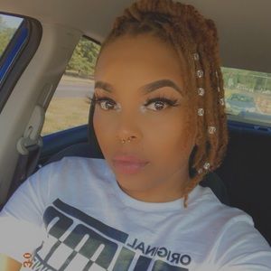 Meet your Posher, Neisha